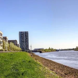 Apartment Plenus Riverloft 